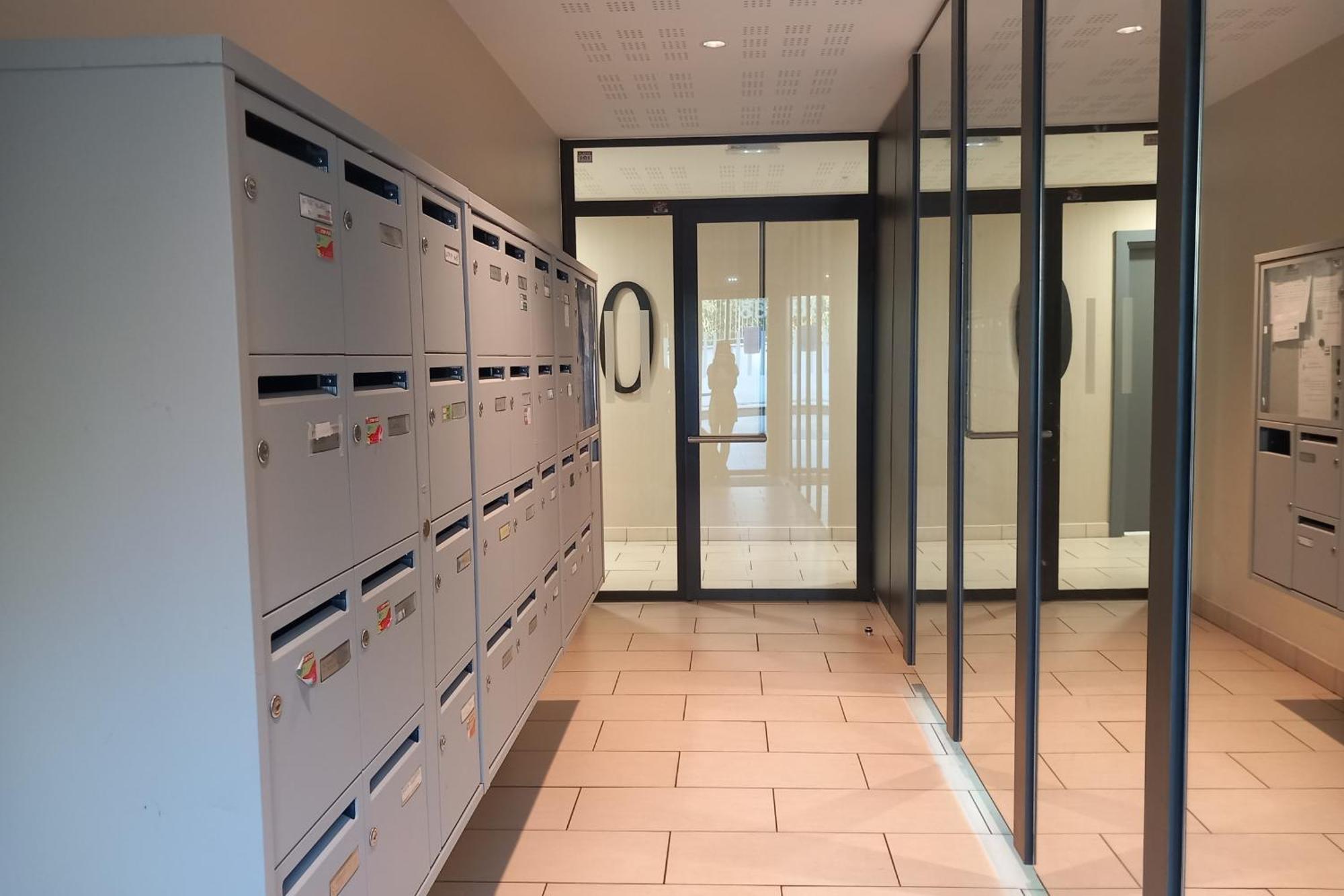 69A - Cosy Studio Ideally Located Lyon Gerland Екстериор снимка