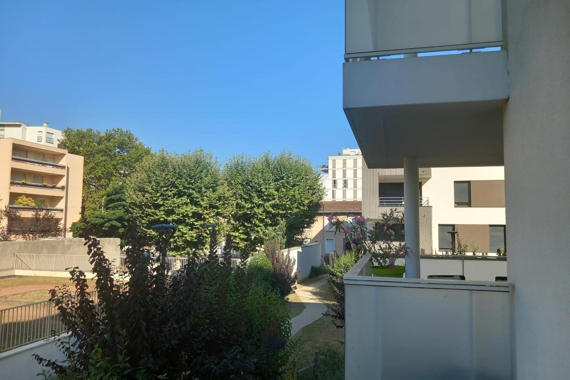 69A - Cosy Studio Ideally Located Lyon Gerland Екстериор снимка